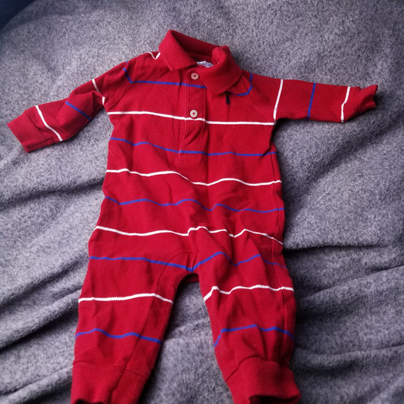 Ralph Lauren, Oshkosh B'gosh Playsuits & Outfit - Picture 2 of 8